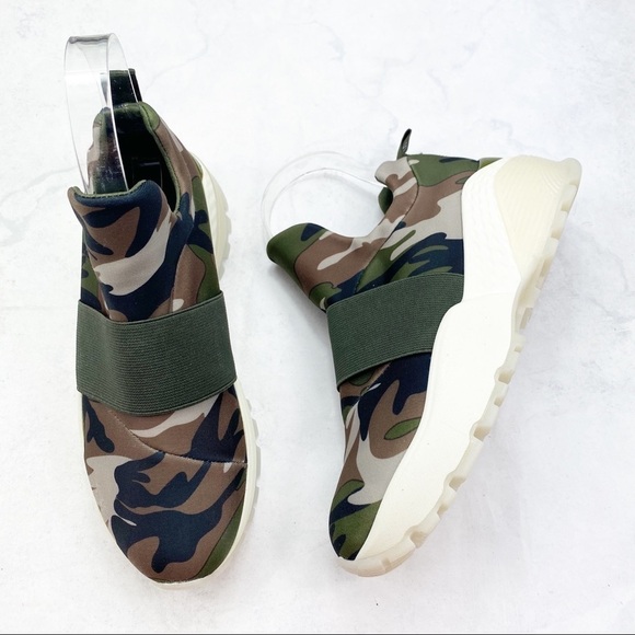 [J Slides] Green Camo Manic Sneaker - Picture 1 of 7